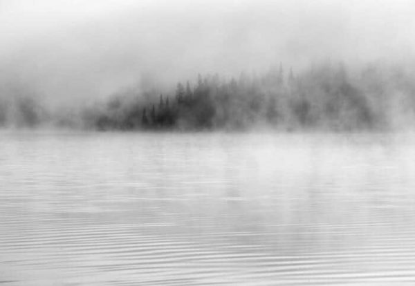 Fototapeta Mgła Na Wodzie W Czerni I Bieli