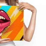 Obraz Na Płótnie Różowe Usta Na Kolorowym Tle W Stylu Retro Pop-Art