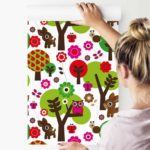 Tapeta Dla Dzieci - Leśne Zwierzątka, Kolorowe Kwiaty I Drzewa