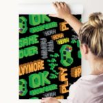Tapeta Młodzieżowa Piksele Kolorowe Napisy Wzór 3D